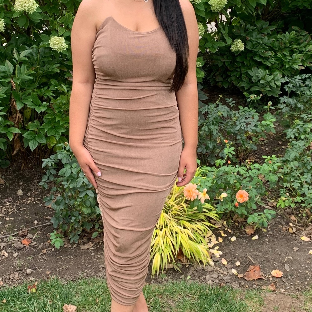 Nude Stapless Body Con Ruched Dress